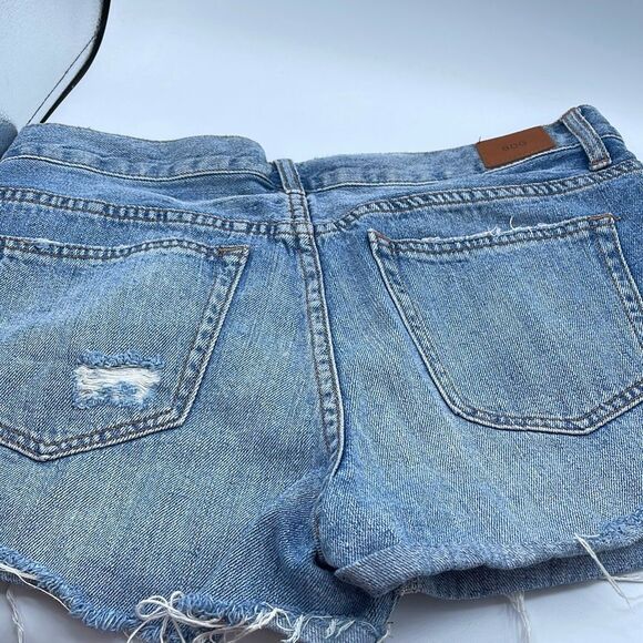 BDG size 28 Tomgirl  destroyed denim shorts - Picture 4 of 10